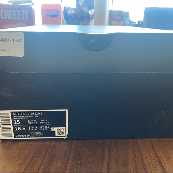 Air Force 1, university red - Picture 5 of 6